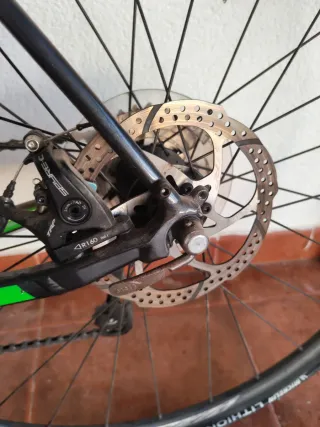 Bicicleta de carretera Fuji