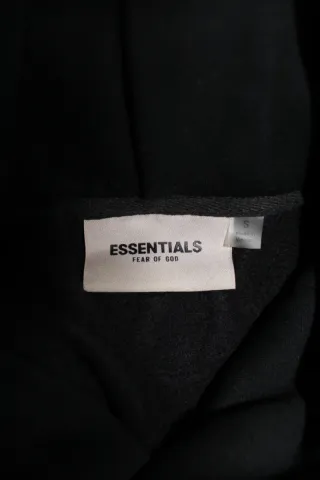 Sudadera Essentials Negra Nueva Precio Necociable.