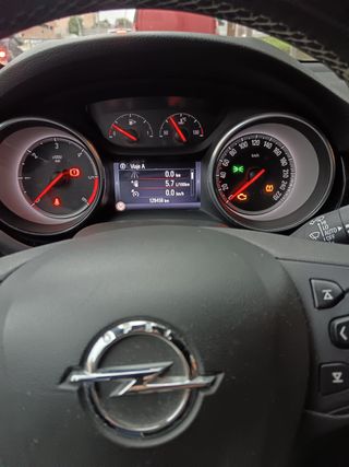 Opel Astra K Dynamic 110cv Etiqueta C