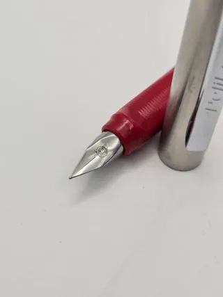 Caneta Pelikan Pelikano P450 (EF) Red