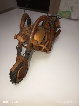Modellino moto in legno artigianale