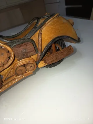 Modellino moto in legno artigianale
