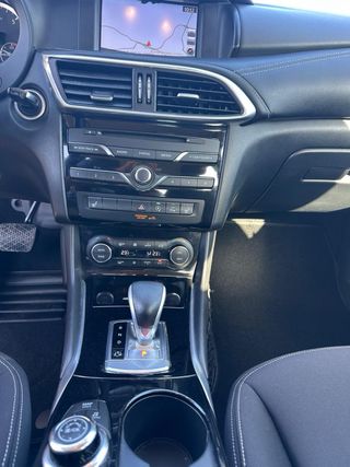 Infiniti Q30 2016