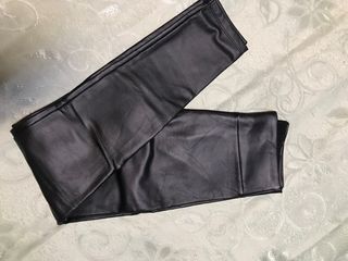 Leggings negros efecto piel