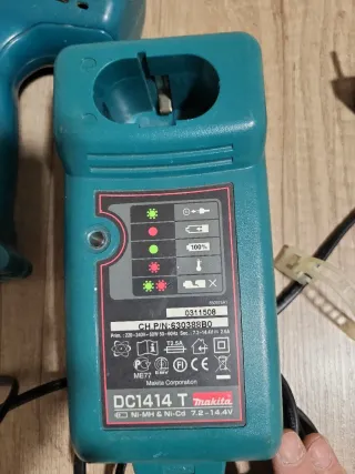 Taladro Makita con cargador DC1414