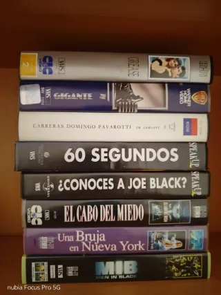Libros, Películas VHS, dvd.
