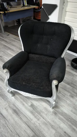 Sillón y butacas madera clásico