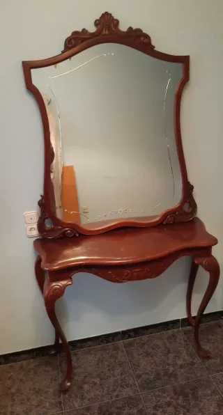 Consola y espejo 1947