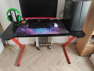 Mesa Gaming Negra y Roja