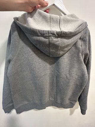 Sudadera Decathlon con capucha gris