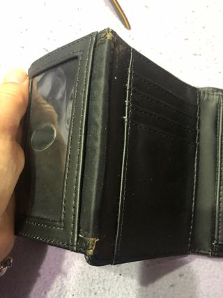 Cartera Guess Animal Print con Aro Dorado