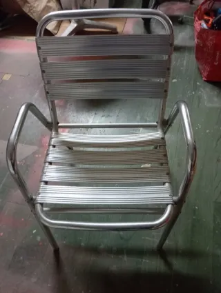 Mesas redondas de aluminio (2 unidades)