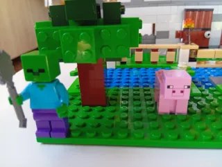 Lego Minecraft 21161 The Crafting Box