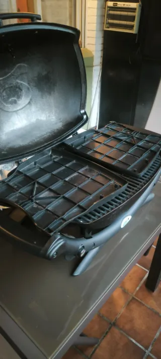 Barbacoa Weber Negra Q2200