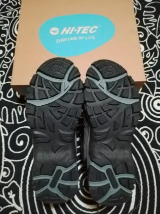 Botas de montaña Hi-Tec Talla 42,semi nuevas