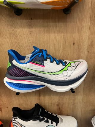 Zapatillas Saucony Endorphin Pro 3