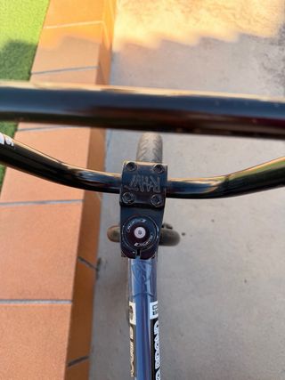 BMX Subrosa con ruedas 20”