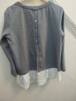 Camiseta Venca gris con bordado