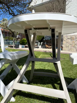 Conjunto mesa y sillas jardín blanco
