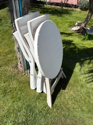 Conjunto mesa y sillas jardín blanco