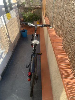 Bicicleta de montaña en buen estado