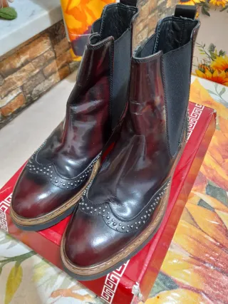 Stivaletti pelle bordeaux/nero 38