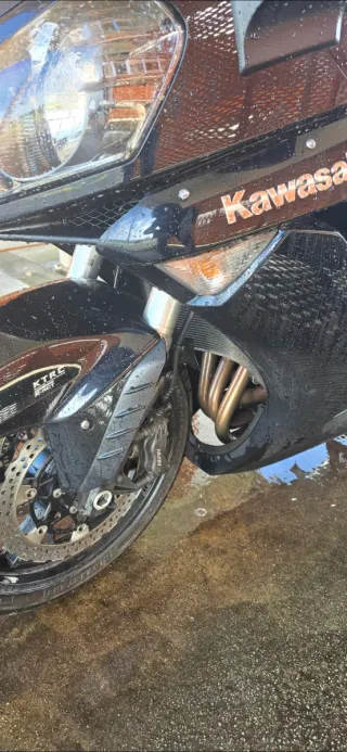 Kawasaki GTR 1400 Negra