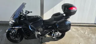Kawasaki GTR 1400 Negra