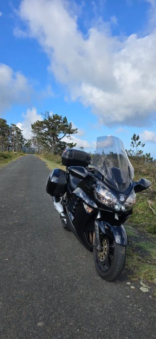 Kawasaki GTR 1400 Negra