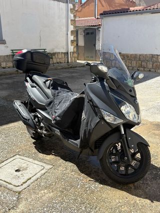 SYM JOYMAX 300i Negra 2016