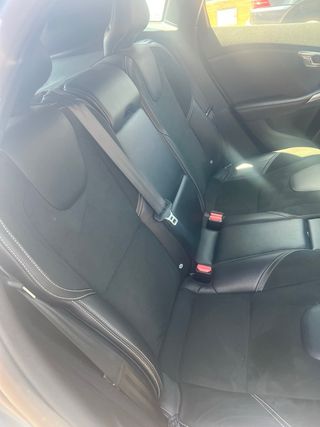Volvo V40 D4 R design momentum 190 cv