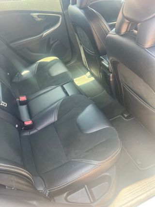 Volvo V40 D4 R design momentum 190 cv
