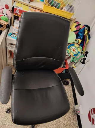 Silla de escritorio negra