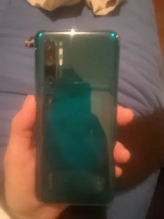 Móvil verde