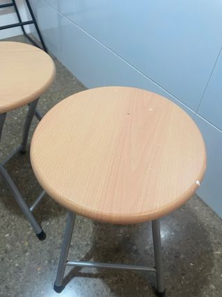 2 Taburetes plegables madera y metal