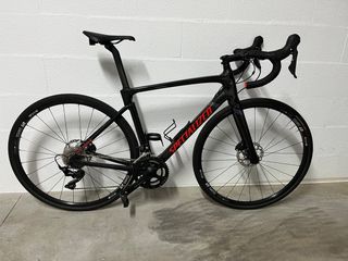 Specialized Roubaix Sport Disc Negra carbono.