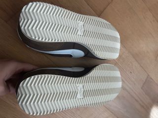 Zapatillas Nike Cortez Marrones y Blancas