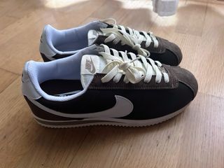 Zapatillas Nike Cortez Marrones y Blancas