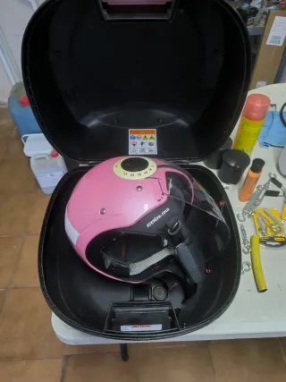 Baúl Moto Honda Negro/Rojo Maxi-Scooter