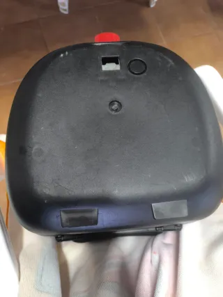 Baúl Moto Honda Negro/Rojo Maxi-Scooter