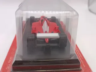 Modellino Ferrari F2001 Scala 1:43