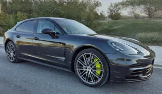 PORSCHE PANAMERA 4 E-HYBRID