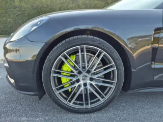 PORSCHE PANAMERA 4 E-HYBRID