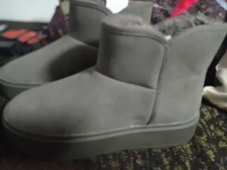 Botines calientes.