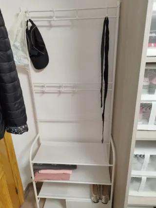 Appendiabiti in metallo e tessuto