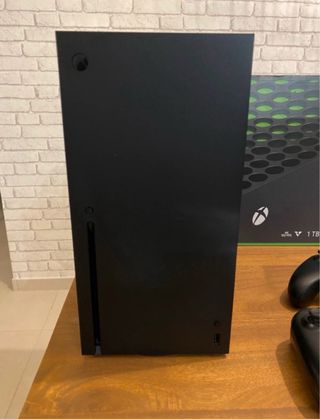Xbox Series X 1TB con 2 mandos y juegos