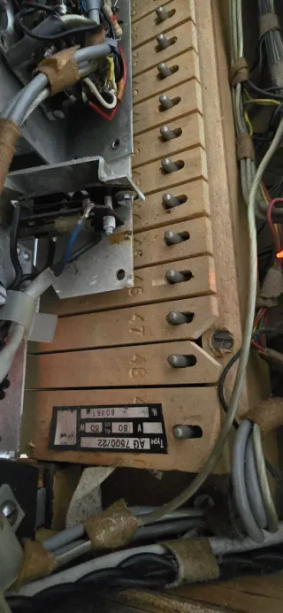 Philicorda AG7500 con amplificador AG7600