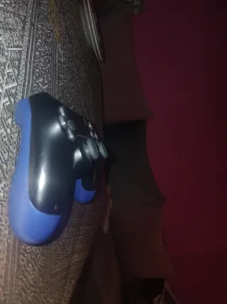 Mando PS4 Sony Negro y Azul. puedo rebajar precio