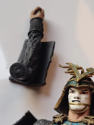 Figura McFarlane Samurai y Guerrera