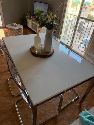 Conjunto mesa TORSBY y 4 sillas TOBIAS